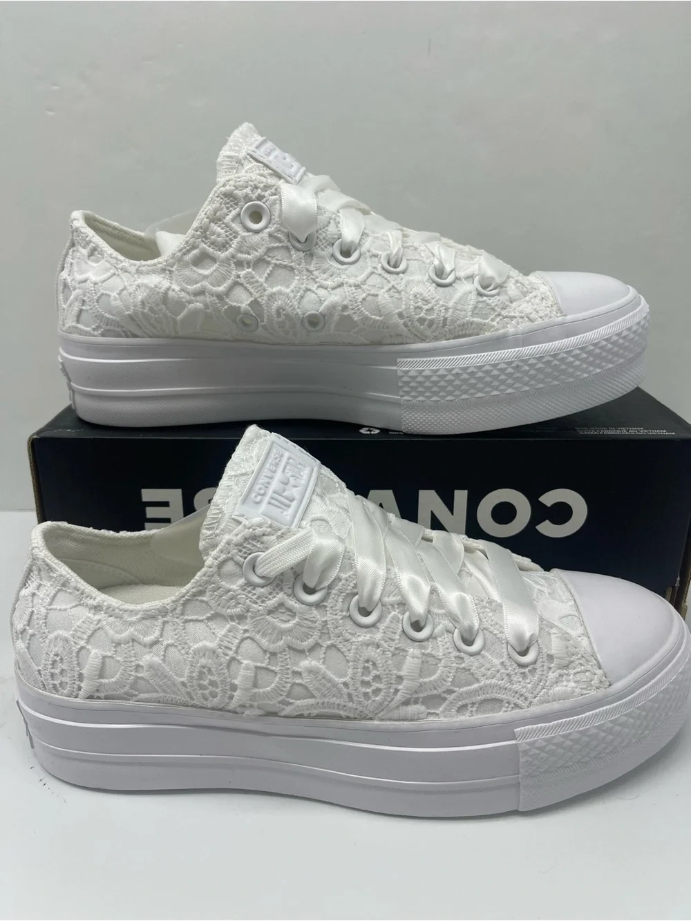 Converse CTAS LIFT OX WHITE/WHITE/WHITE Platform Sneakers A15005C